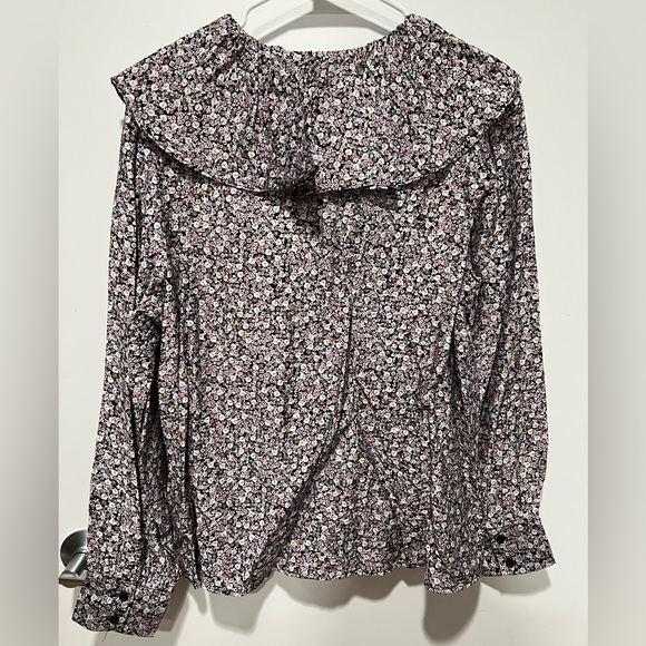 NWT ruffle collar floral blouse - Picture 6 of 8